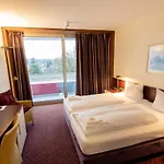 Im Park Hotel 3*