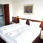Hotel Im Park 3*