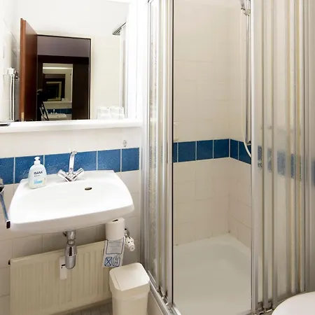Hotel Im Park 3*